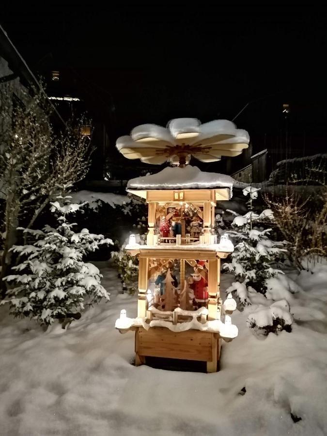 Ferienwohnungen Weissflog Шварценберг Екстериор снимка